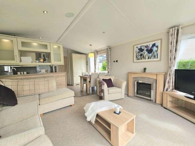 Property for sale in Cwm-y-glo, Wales
