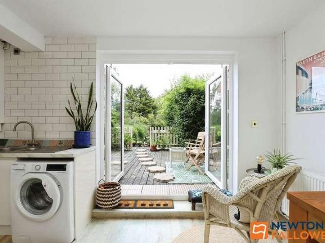 Property for sale in Grantham, Barholm