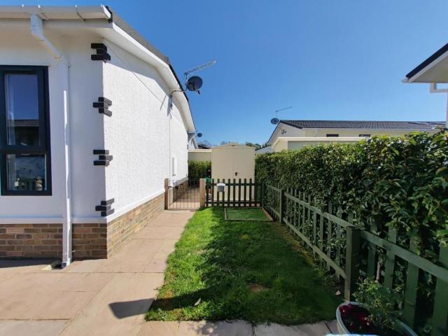 Property for sale in Finchampstead