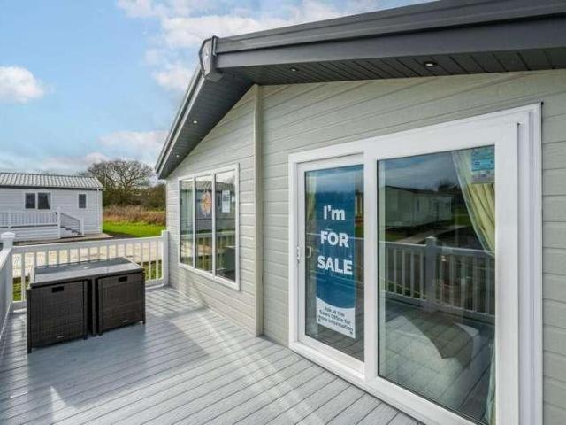 Property for sale in Eastbridge, Suffolk