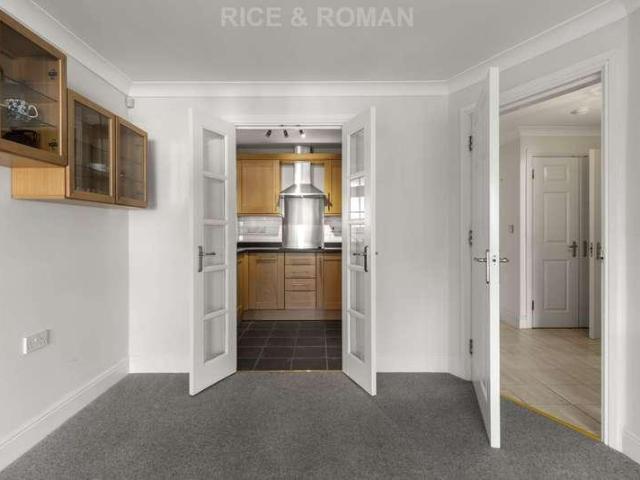 Property for sale in Emmbrook, Wokingham