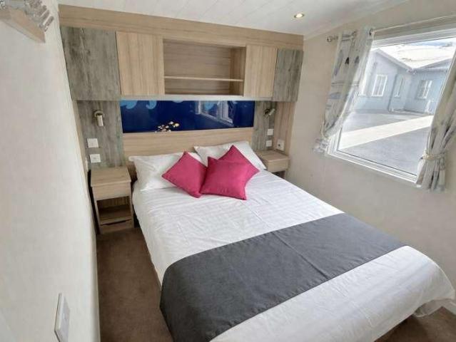 Property for sale in Dale Hill, Essex