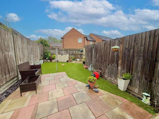 Property for sale in Woodside Estate, Houghton Regis