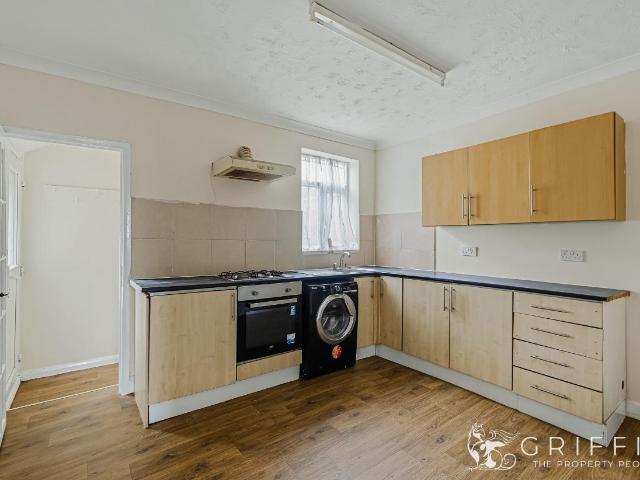 Property for sale in Badgers Dene, Grays