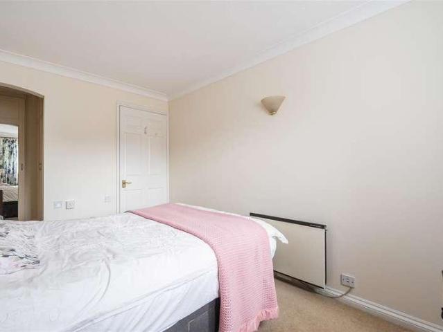 Property for sale in Emmbrook, Wokingham