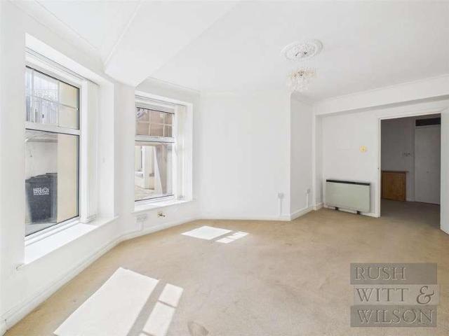 Flat for sale in Central, Heathlands