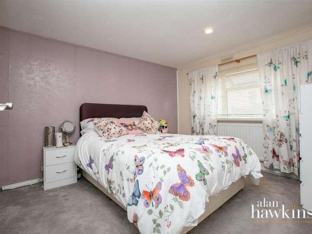 Property for sale in Bradenstoke, Wiltshire