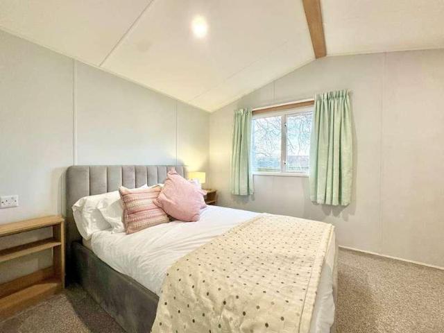 Property for sale in Dale Hill, Essex