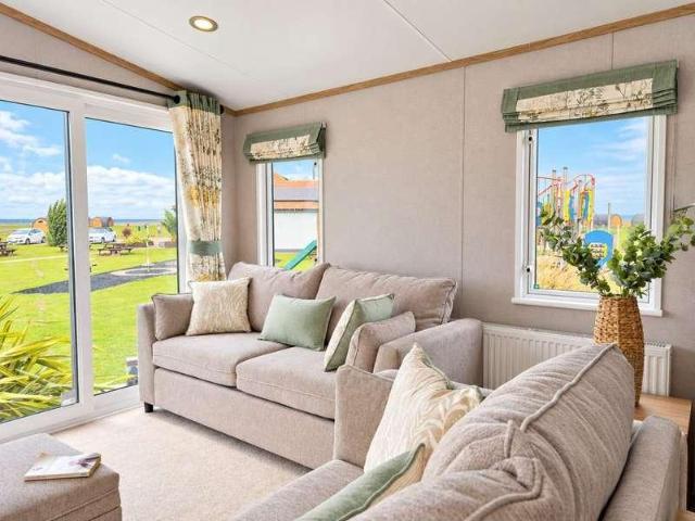 Property for sale in Swalecliffe, Whitstable