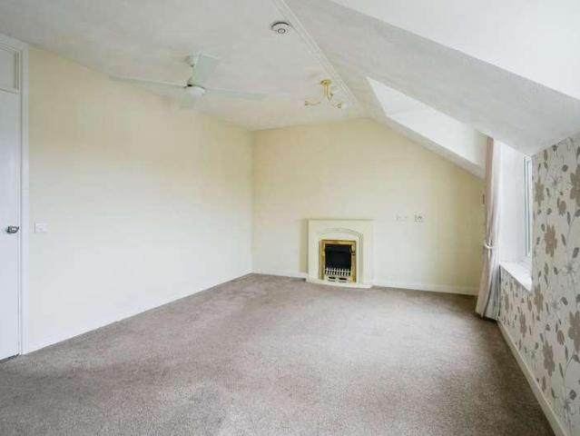 Property for sale in Tattenham Corner, Red Hill