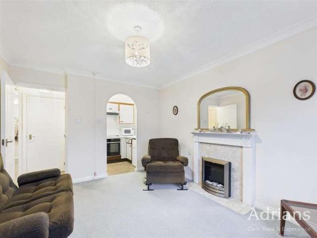 Property for sale in Meadgate, Chelmsford