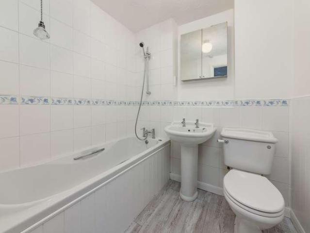 Property for sale in Ladygrove, Berrick Salome