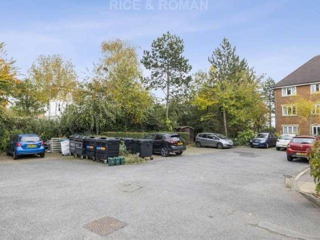 Property for sale in Strawberry Hill, Greater London
