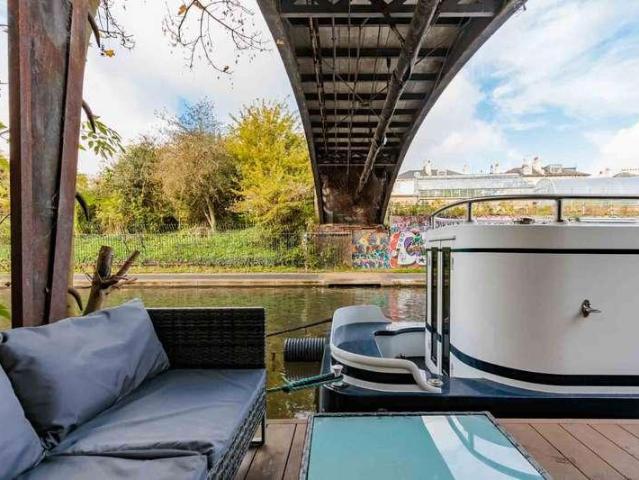 Property for sale in Chalk Farm, Primrose Hill