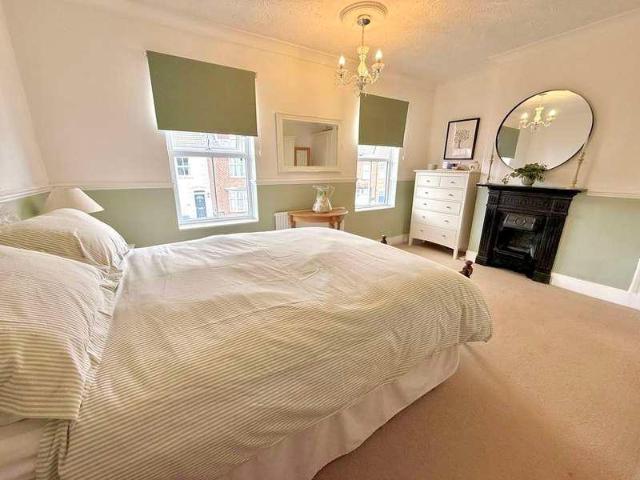 Property for sale in Dunstable, Bedfordshire