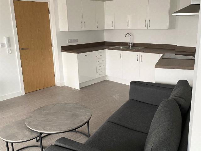 Apartment for rent in Hallen, The Haw Wood