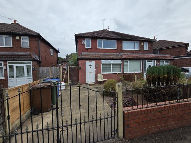 House for rent in Reddish, Greater Manchester