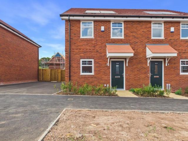 House for rent in Keresley Green, Keresley
