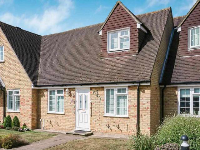 Cottage for sale in North Shoebury, Alton Barnes