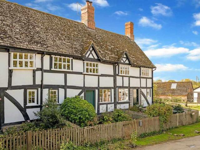 Cottage for sale in Tewkesbury, Gloucestershire