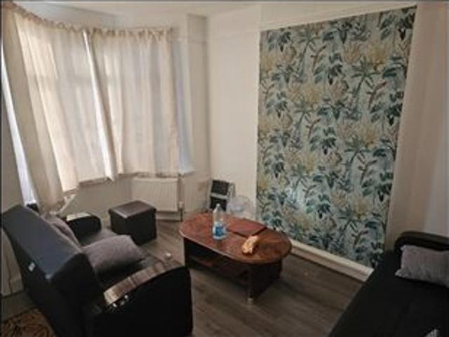 House for rent in Spring Park, Luton