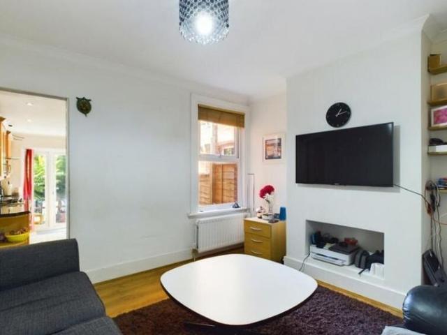 House for rent in Newtown, Reading