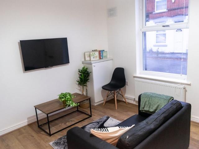 House for rent in Lenton Abbey, Haddon