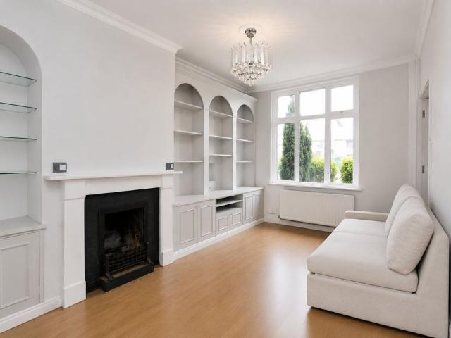 House for rent in Furzedown, Greater London