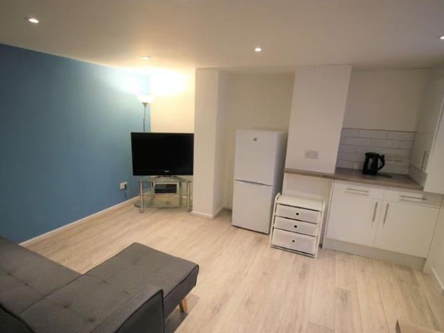 House for rent in Camp Field, Leeds