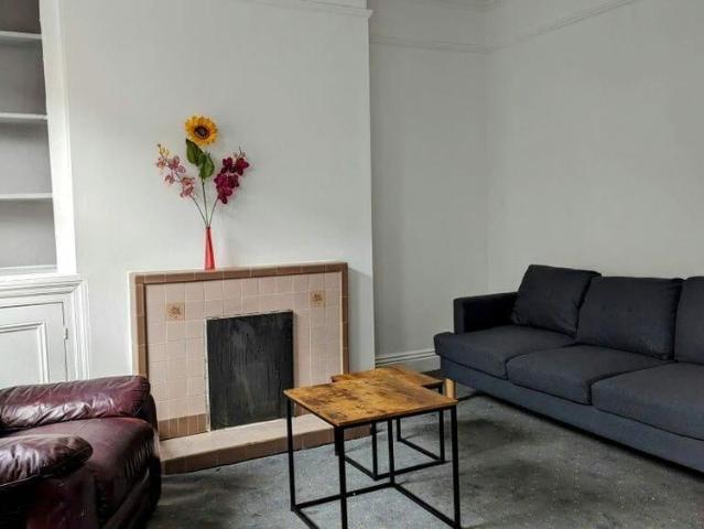 House for rent in Camp Field, Leeds