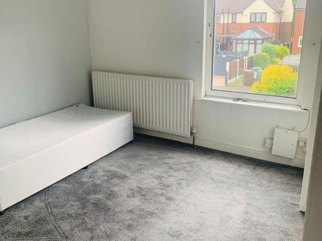 House for rent in Guide Bridge, Greenheys