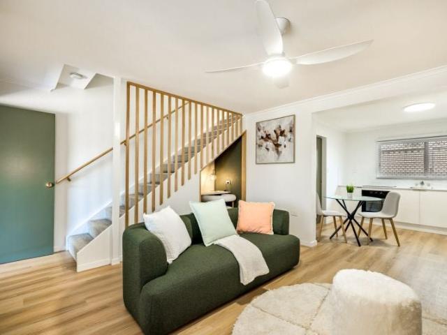 Townhouse for sale in Tablelands, Queensland