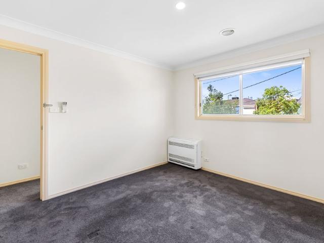 Townhouse for rent in Maidstone, Melbourne