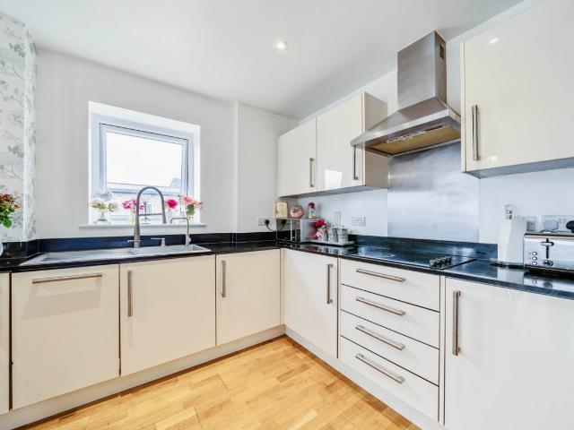 Apartment for rent in Monks Orchard, Kent