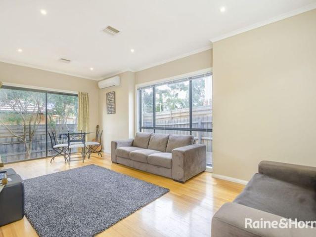 Townhouse for rent in Camerons Creek, Victoria
