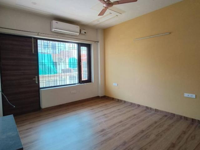 Property for rent in Deri