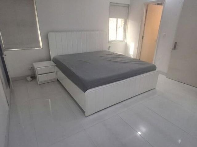Property for rent in Deri