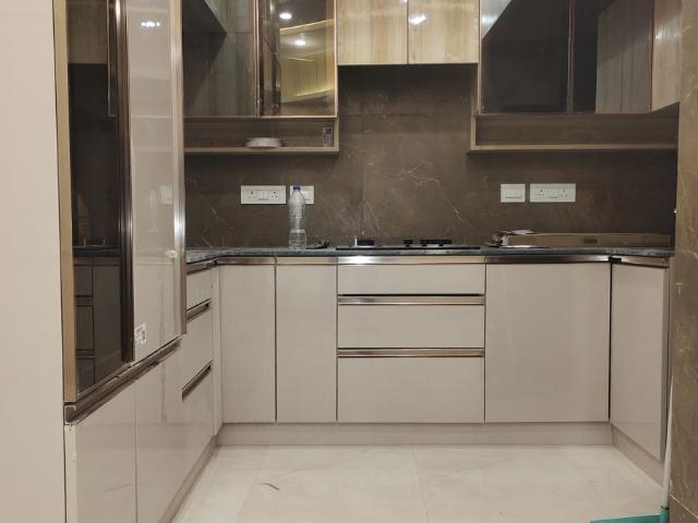 Property for rent in Deri