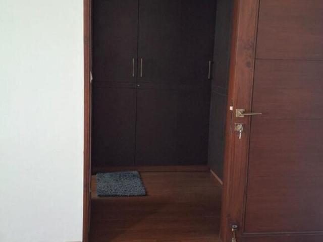 Property for rent in Deri