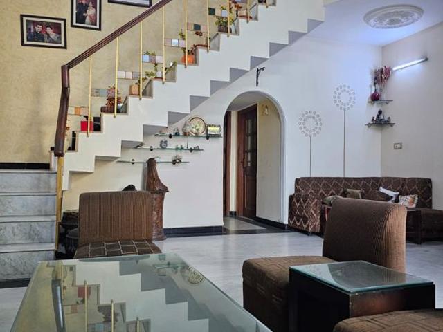 Property for rent in Deri