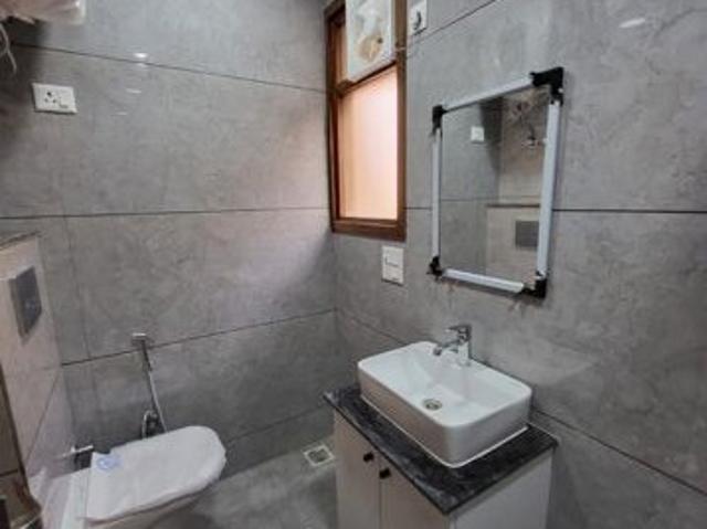 Property for rent in Deri