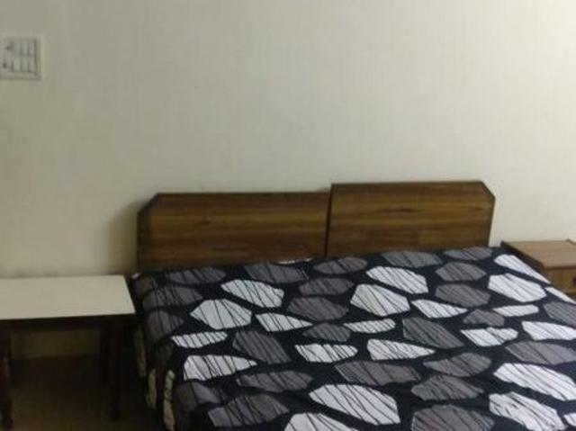 Property for rent in Deri