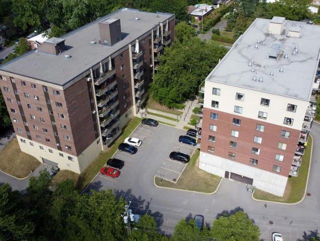 Apartment for rent in Duvernay, Laval (région administrative)