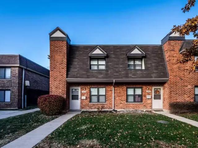 Condo for sale in Bedford Park