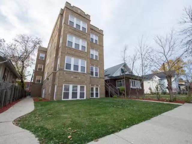 Condo for sale in Bedford Park