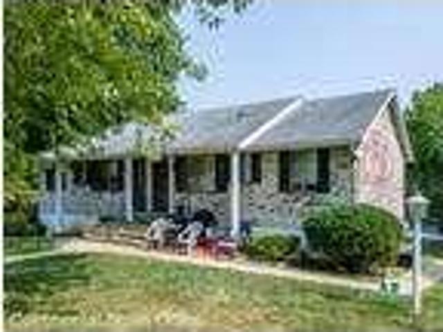 House for rent in Gladstone, Clay County