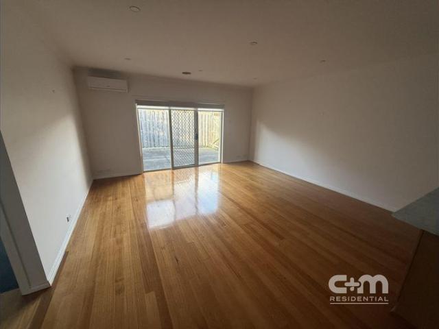 Townhouse for rent in Camerons Creek, Victoria