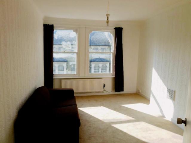 Apartment for rent in Brook Green, Greater London