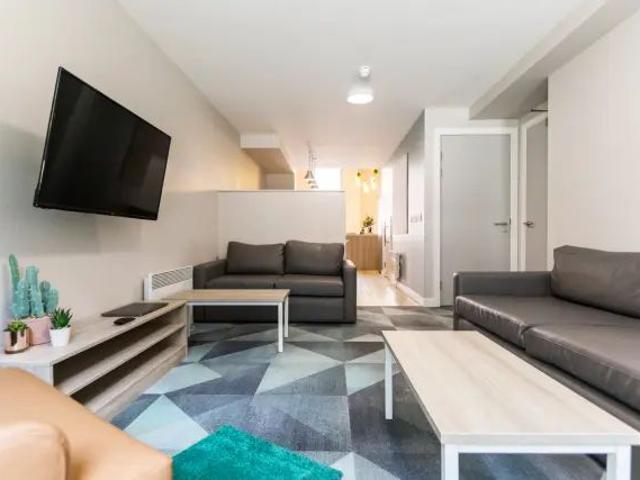 Apartment for rent in Bulk, Bare
