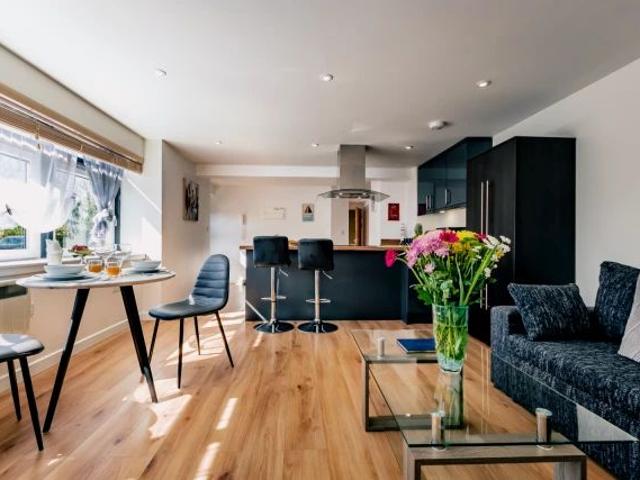 Apartment for rent in Hill, City Of Southampton